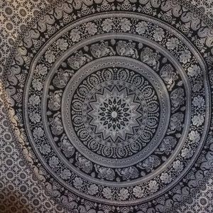 back and white mandela (tapestry)